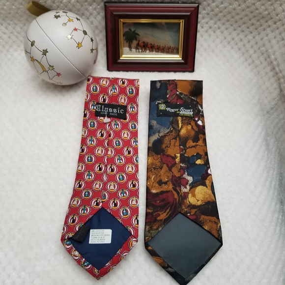 Bundle of 2  pre-loved classic Neckties - Picture 2 of 4